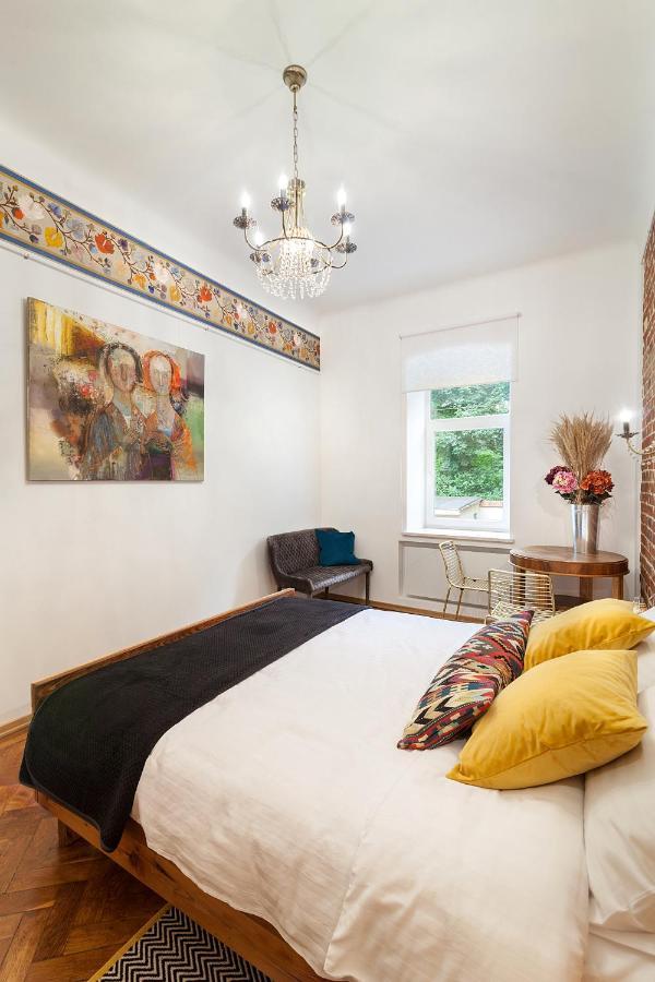 Gallery Art Apartment Lviv Buitenkant foto