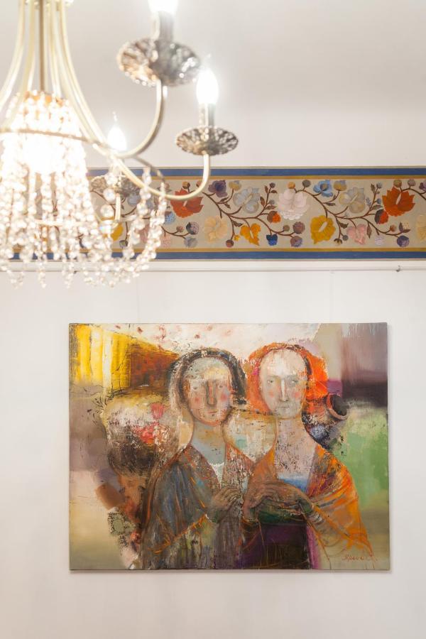 Gallery Art Apartment Lviv Buitenkant foto